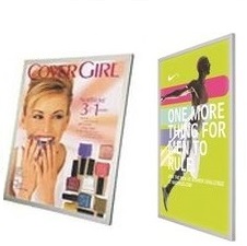 Vékony LED világító tábla cserélhető nyomattal