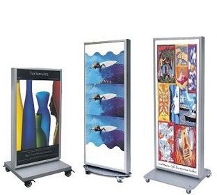 Vékony LED világító tábla cserélhető nyomattal